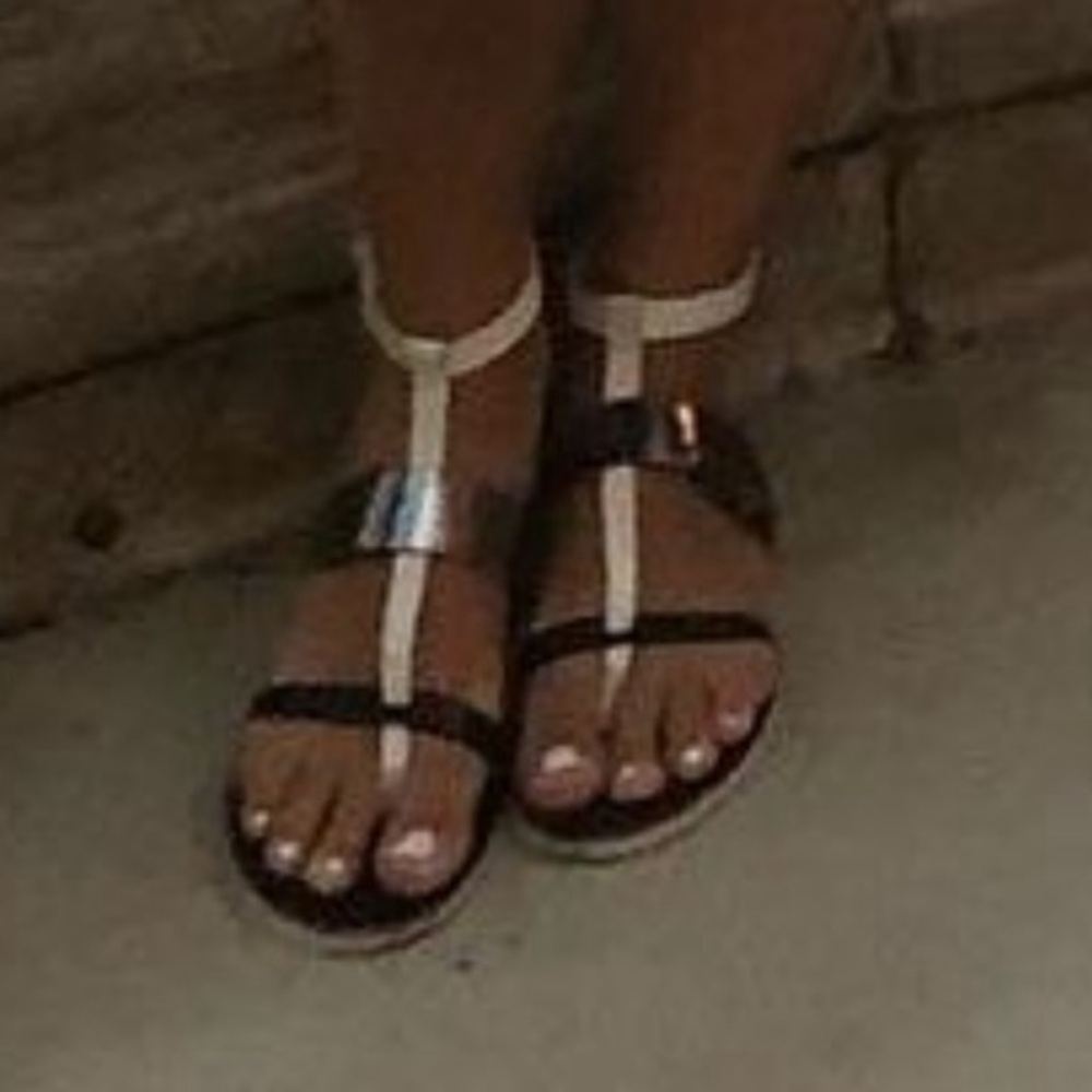 VINCE sandals size 7